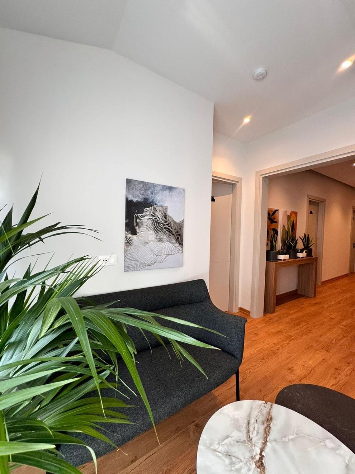 Ferienwohnung Izi Boutique Tirana Exterior foto