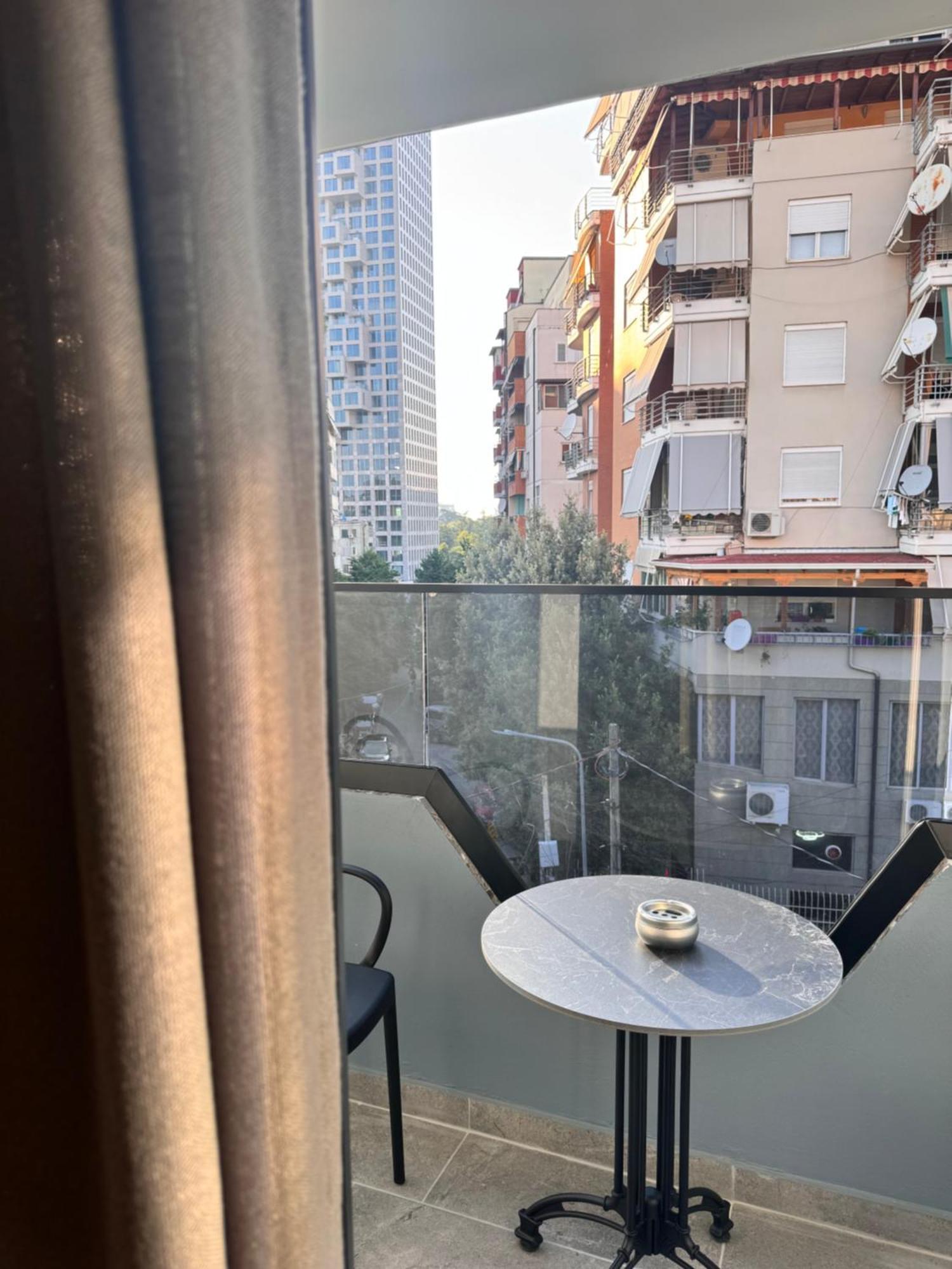 Ferienwohnung Izi Boutique Tirana Exterior foto